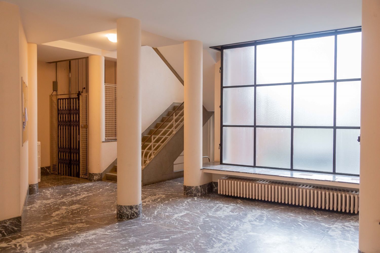 Avenue Brugmann: details, façade and interiors.